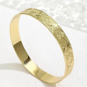 Samoan etched Elei design bangle